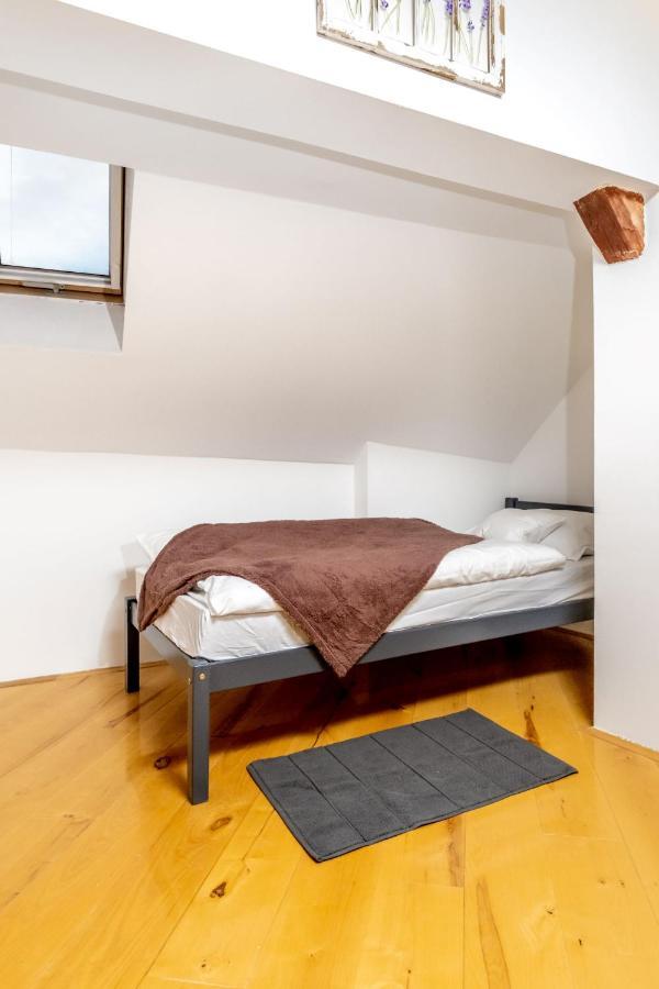 Zollus House Tvrda Apartman Eszék Kültér fotó