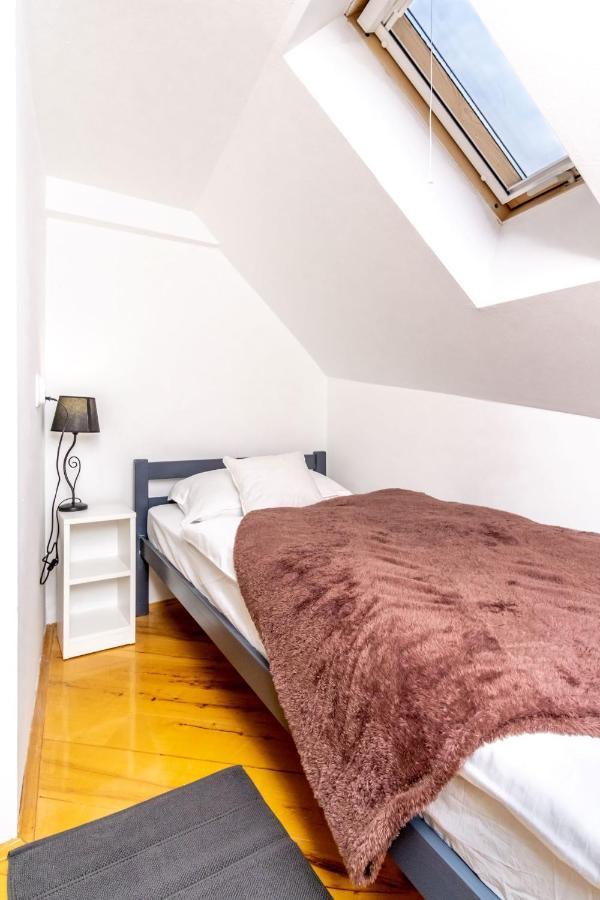 Zollus House Tvrda Apartman Eszék Kültér fotó