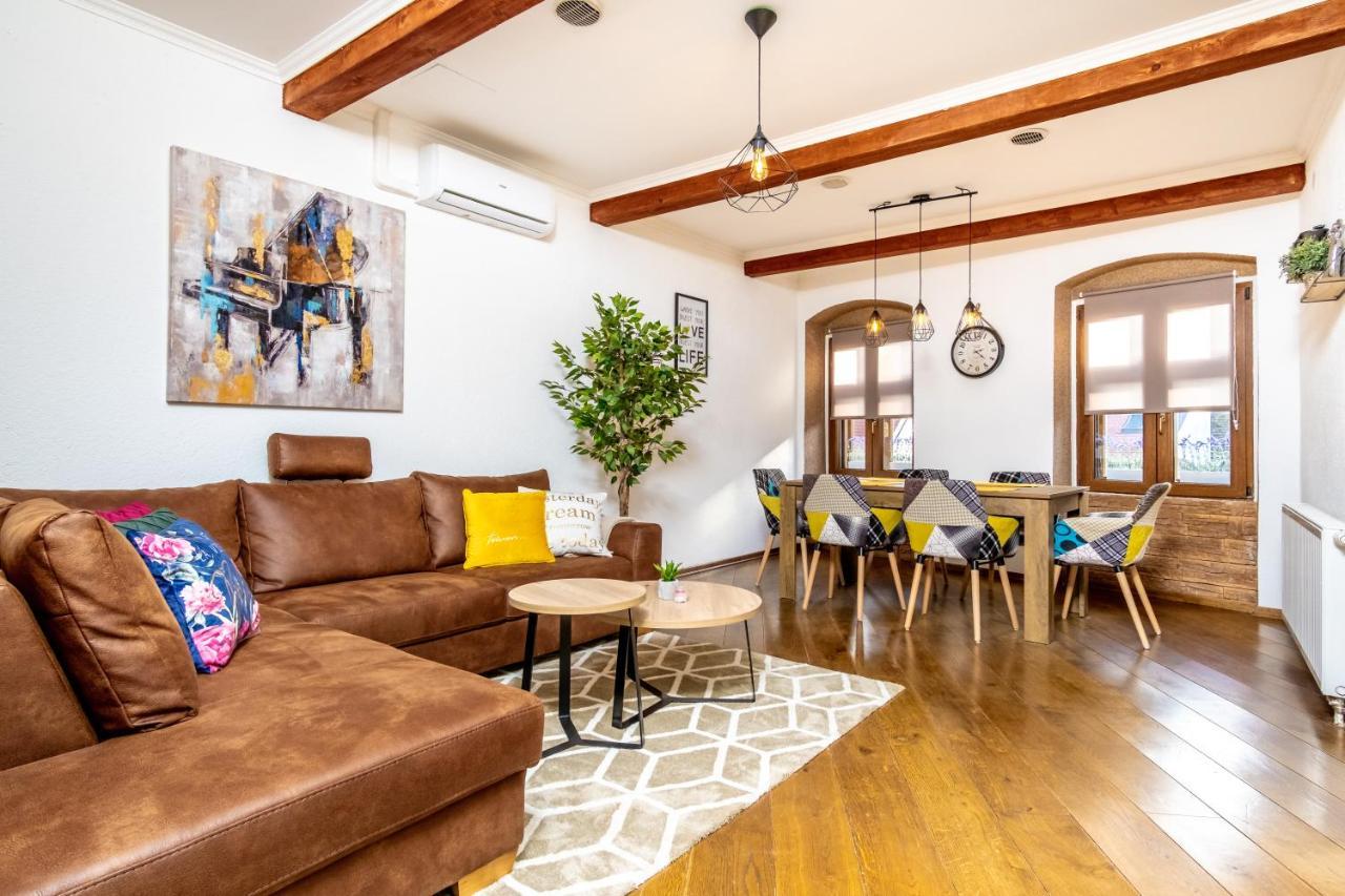 Zollus House Tvrda Apartman Eszék Kültér fotó