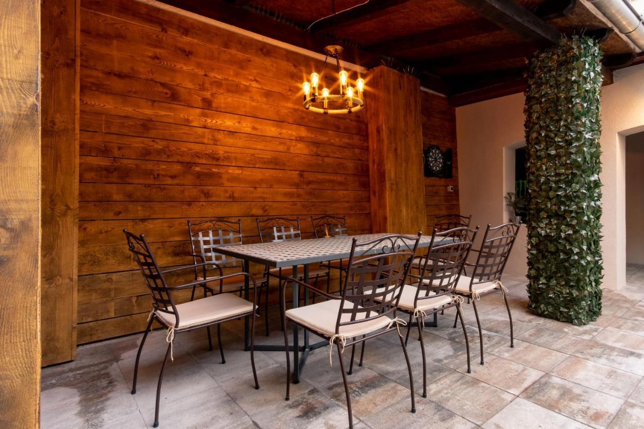 Zollus House Tvrda Apartman Eszék Kültér fotó